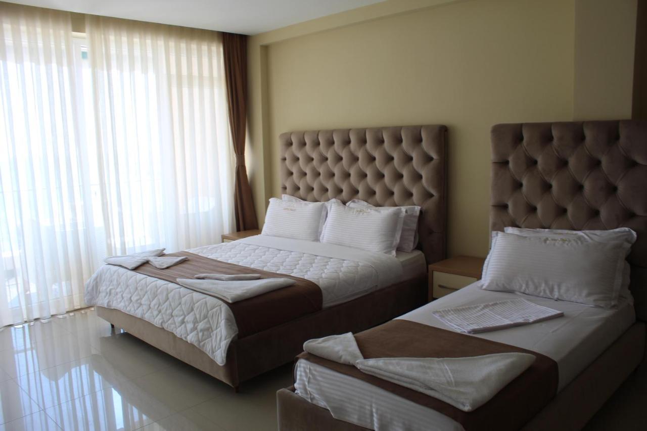 Hotel Frojd - Beach Front Resort Shëngjin Exteriör bild